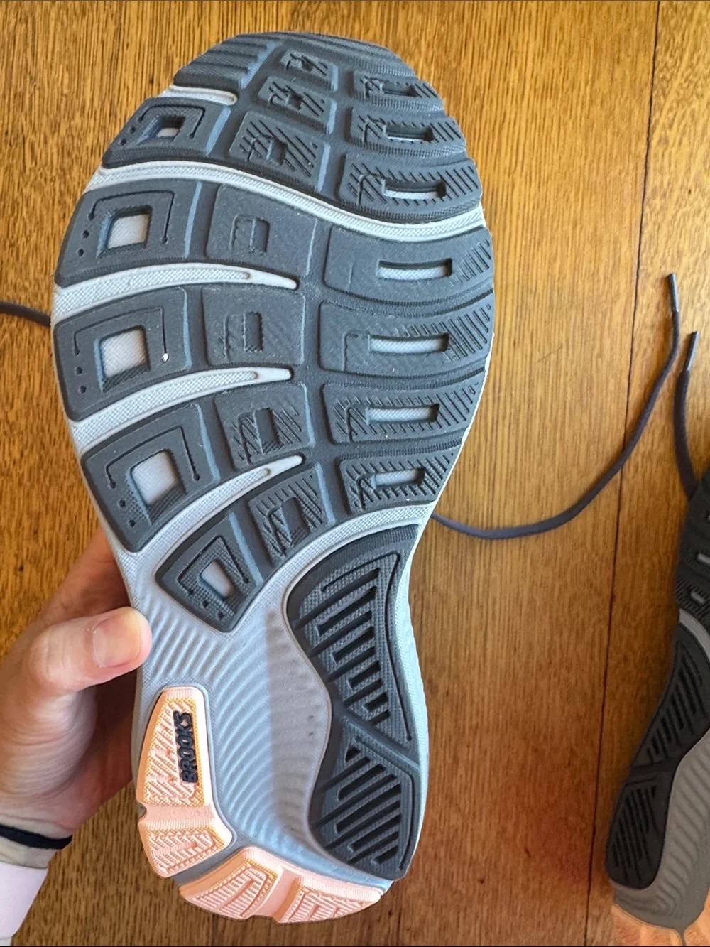 Brooks women’s Ghost 17 running shoes, 10.5 medium